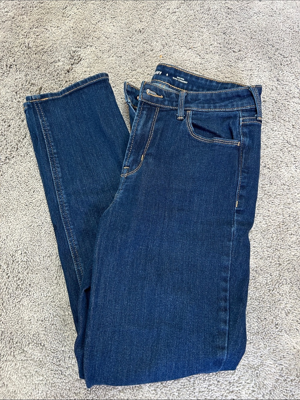 Old Navy Straight Leg Jeans in Dark Blue Wash